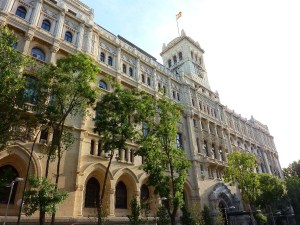 Fachada del Archivo, entrada desde el Cuartel General de la Armada