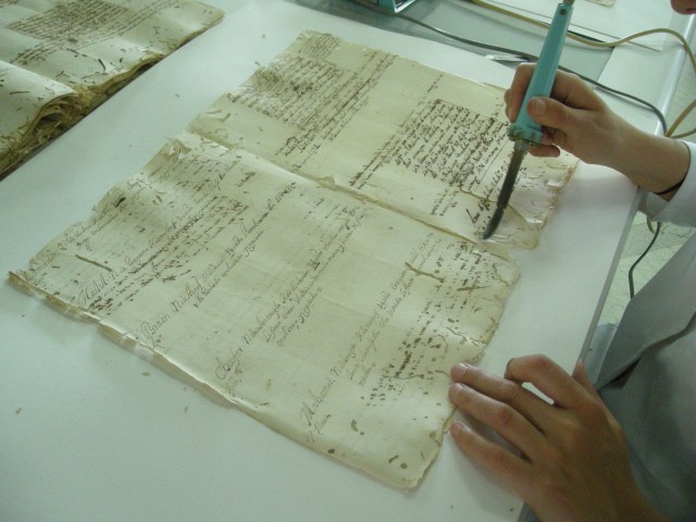 Restauración de una de las hojas