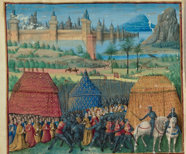 Sobre el fondo de una ciudad portuaria, aparecen soldados y gente de armas con la sobrevesta francesa (cruz blanca sobre fondo rojo) custodiando a población civil prisionera.