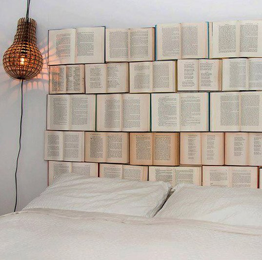 cabecero con libros