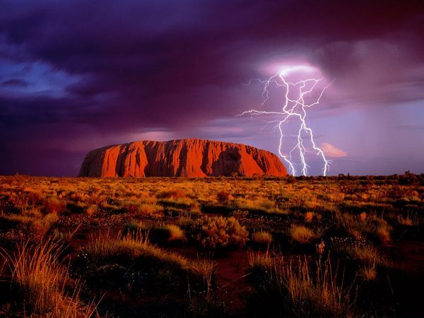 5B7uluru tormenta